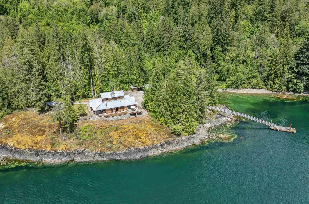House for sale at 15781 East Egmont Shoreline Egmont British Columbia - MLS: R3015500