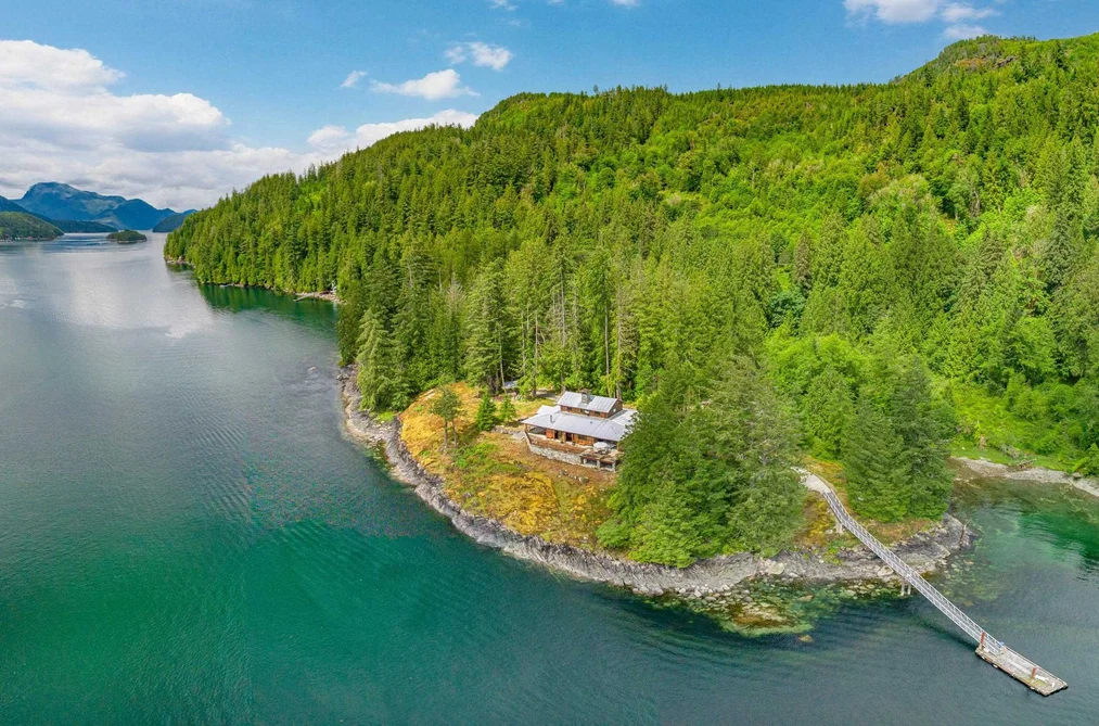 15781 EAST EGMONT SHORELINE, Egmont BC V0N 1N0, Egmont BC — Residential for Sale - Photo 2