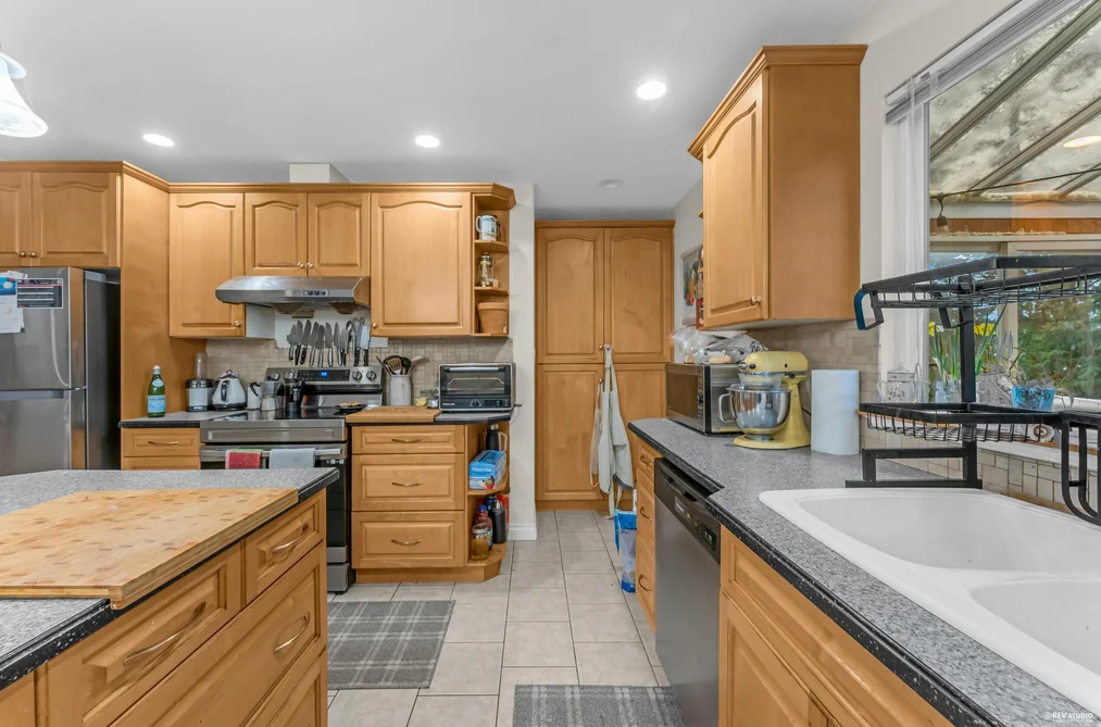 1579 136 STREET, Surrey BC V4A 5H3, Surrey BC — Residential for Sale — Photo 9 of 30