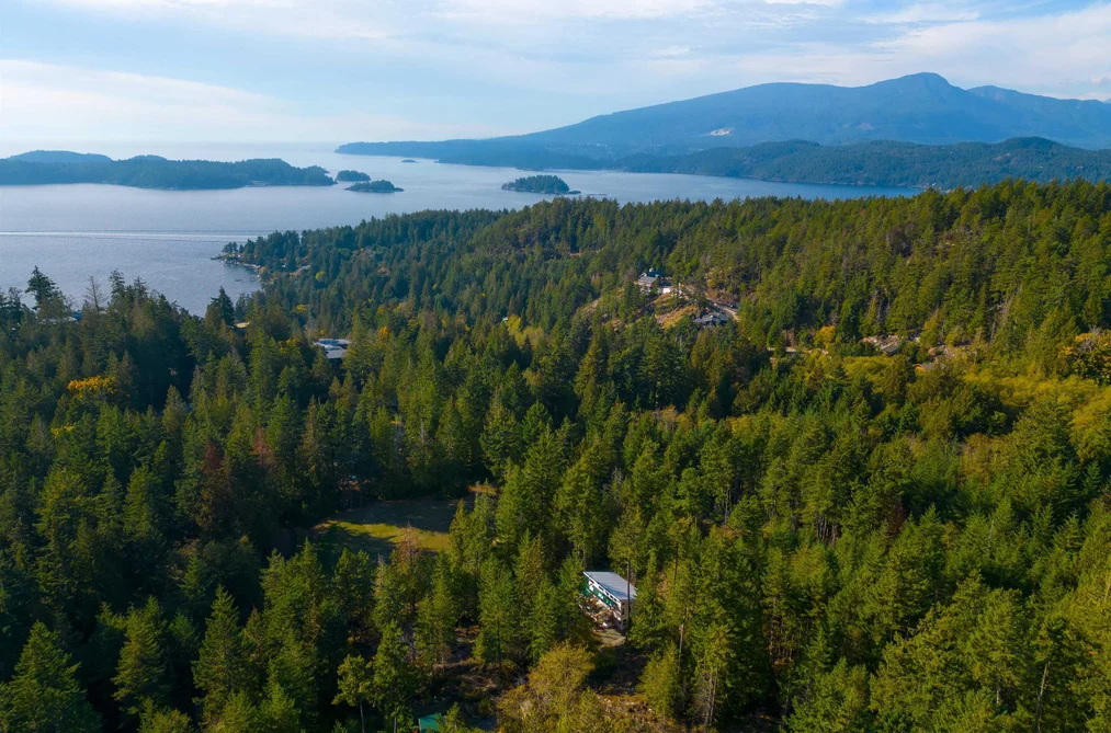 House for sale at 1580 Evergreen Lane Bowen Island British Columbia - MLS: R3027456