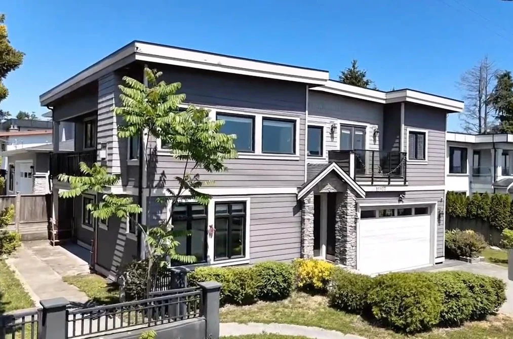 House for sale at 15807 Buena Vista Avenue White Rock British Columbia - MLS: R3129763