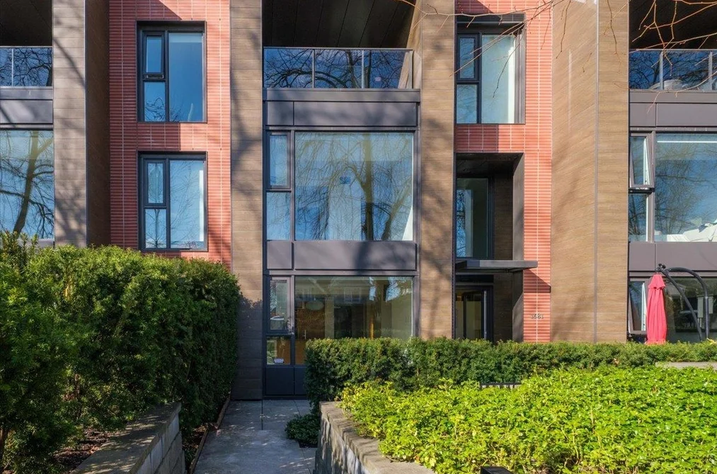 Townhouse for sale at 1581 W 57th Avenue Vancouver British Columbia - MLS: R3142132