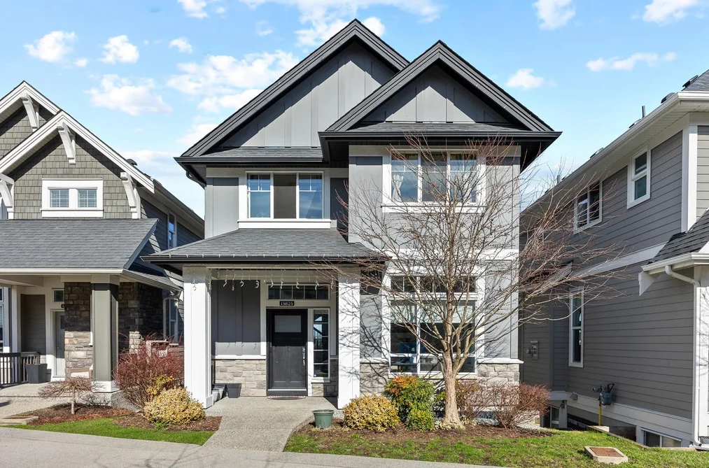 House for sale at 15825 Wills Brook Way Surrey British Columbia - MLS: R3072026