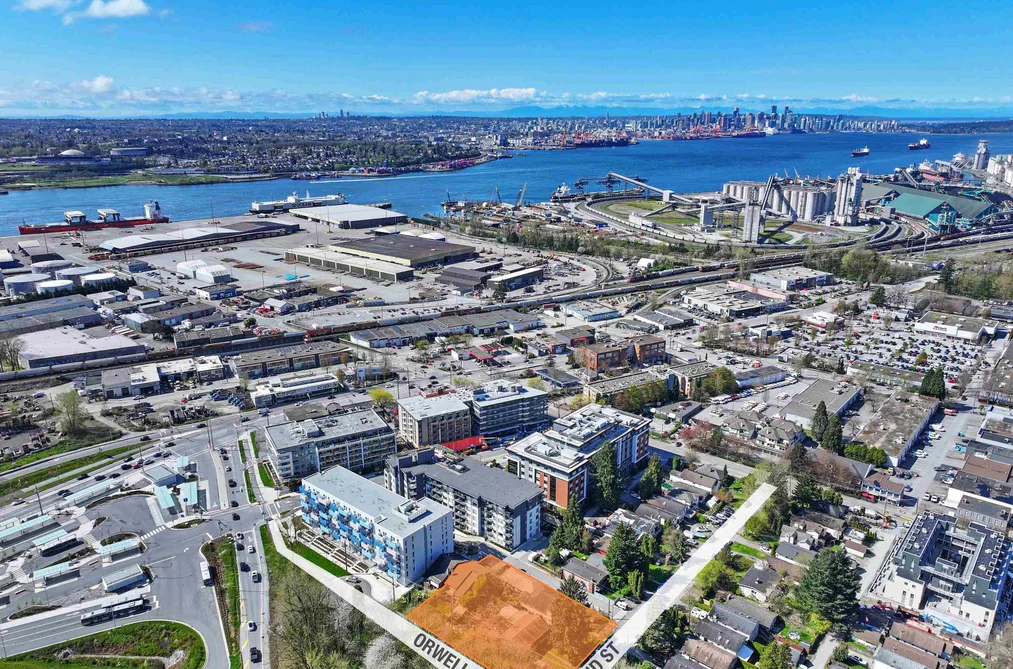 House for sale at 1583 Bond Street North Vancouver British Columbia - MLS: R3056699