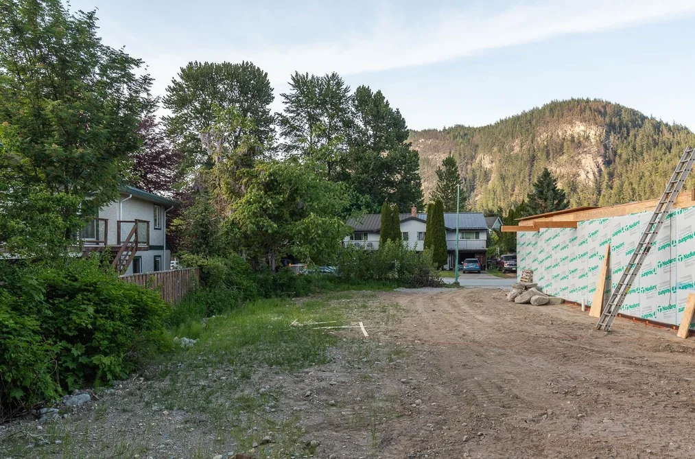 1583 EAGLE RUN DRIVE, Squamish BC V8E 1M1, Squamish BC — Land for Sale - Photo 3