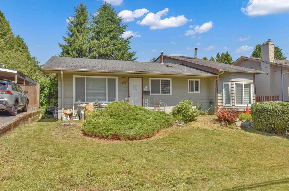 House for sale at 15835 Russell Avenue White Rock British Columbia - MLS: R3072394