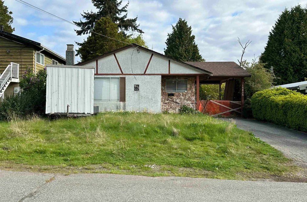 House for sale at 15855 Vine Avenue White Rock British Columbia - MLS: R2995796