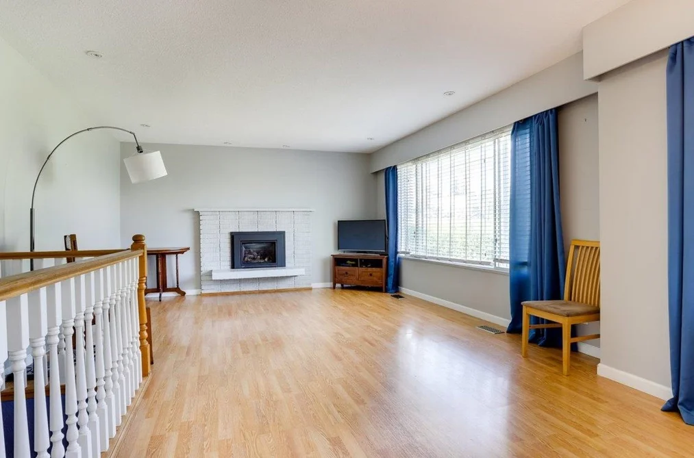 House for sale at 15866 North Bluff Road White Rock British Columbia - MLS: R3163495