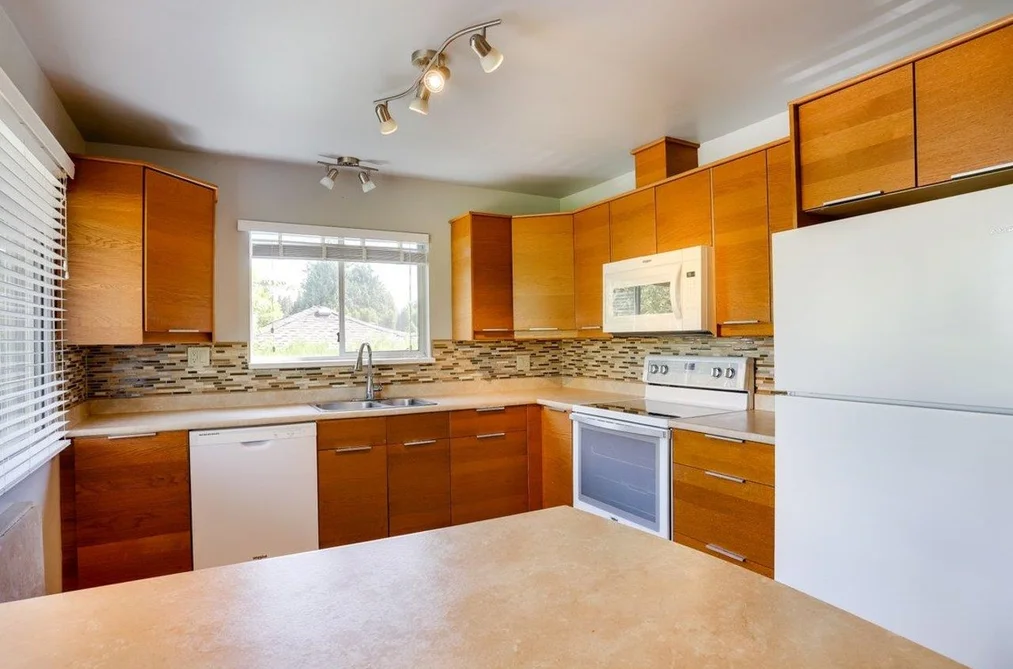 15866 North Bluff Road, White Rock, BC - MLS: R3163495 - Photo 6 15866 North Bluff Road, White Rock, BC - MLS: R3163495 - Photo 6