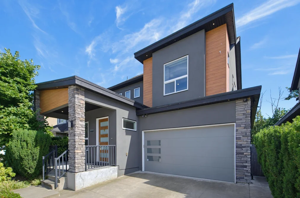 House for sale at 15868 105a Avenue Surrey British Columbia - MLS: R3137424