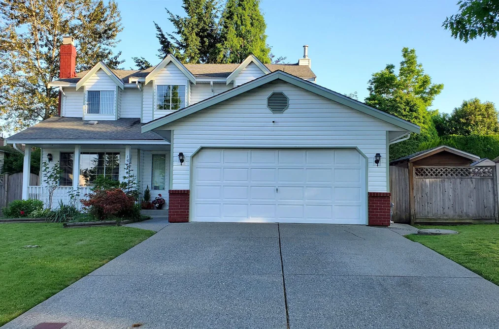 House for sale at 15870 95 Avenue Surrey British Columbia - MLS: R3162529