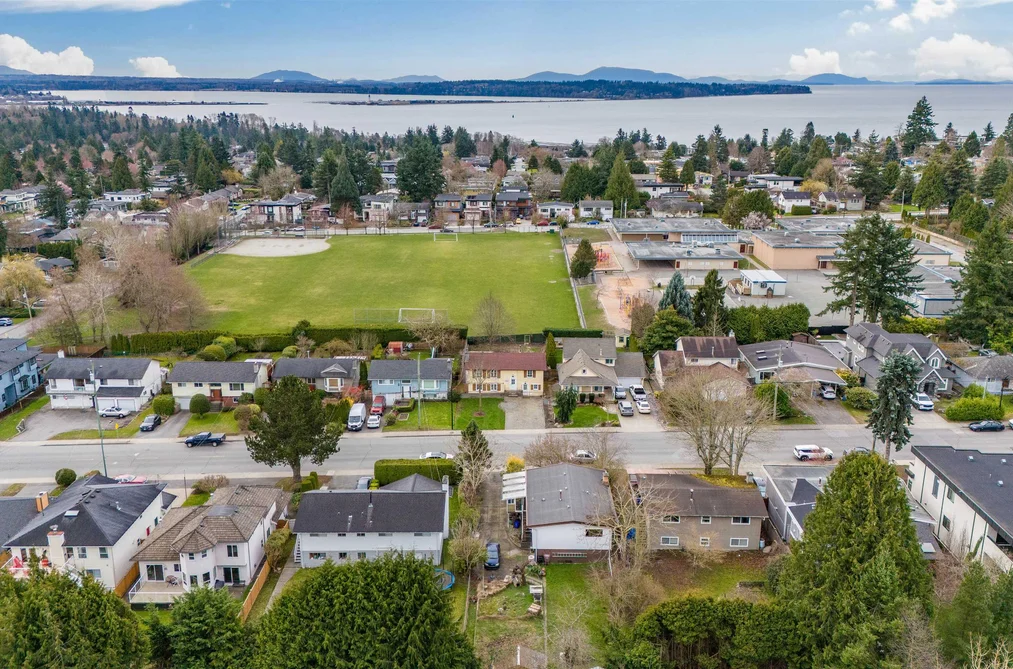 15894 THRIFT AVENUE, White Rock BC V4B 2M8, White Rock BC — Residential for Sale - Photo 4