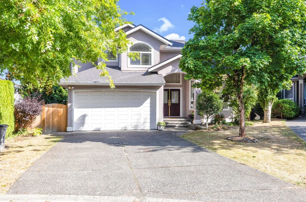 House for sale at 15898 99a Avenue Surrey British Columbia - MLS: R3162024