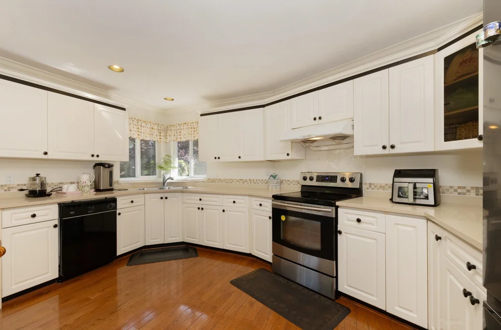 15898 99A Avenue, Surrey, BC - MLS: R3162024 - Photo 13