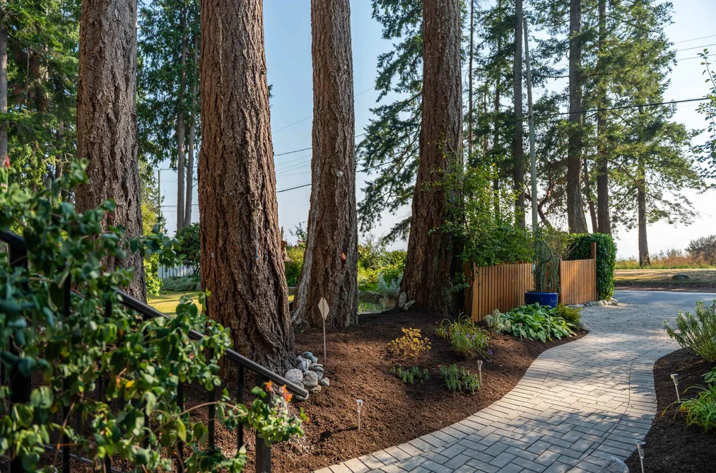 1590 OCEAN BEACH ESPLANADE, Gibsons BC V0N 1V5, Gibsons BC — Residential for Sale - Photo 5