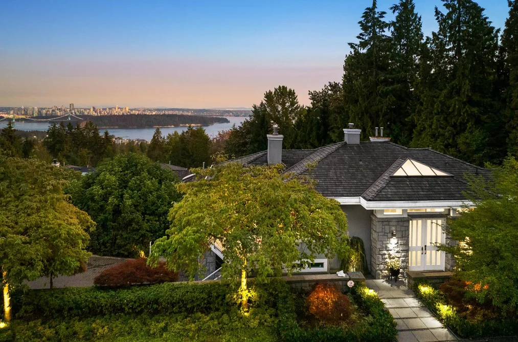 1590 TYROL COURT, West Vancouver, BC — Residential for Sale — Photo 2 of 20