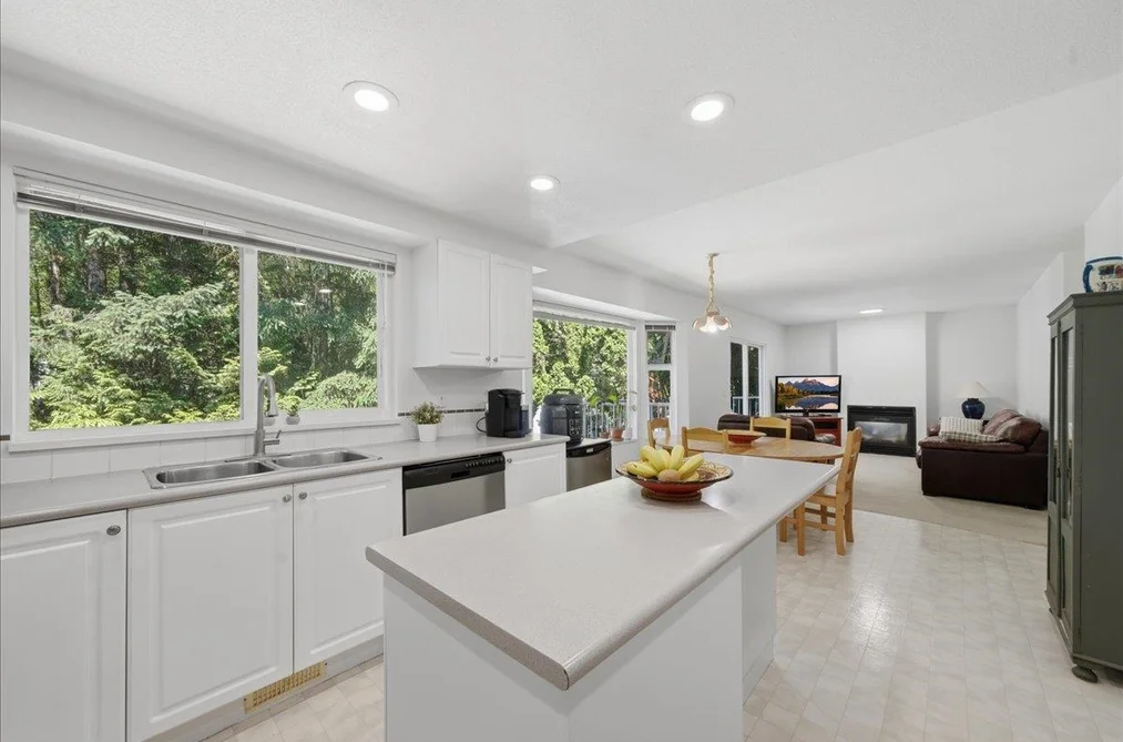 1594 PLATEAU CRESCENT, Coquitlam BC V3E 3B3, Coquitlam BC — Residential for Sale — Photo 10 of 40