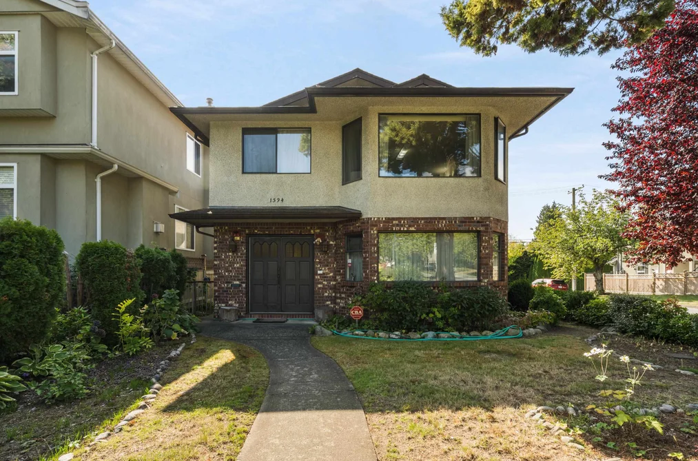 House for sale at 1594 W 68th Avenue Vancouver British Columbia - MLS: R3164846