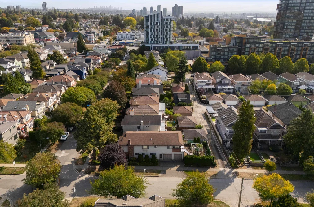 1594 W 68th Avenue, Vancouver, BC - MLS: R3164846 - Photo 3 1594 W 68th Avenue, Vancouver, BC - MLS: R3164846 - Photo 3