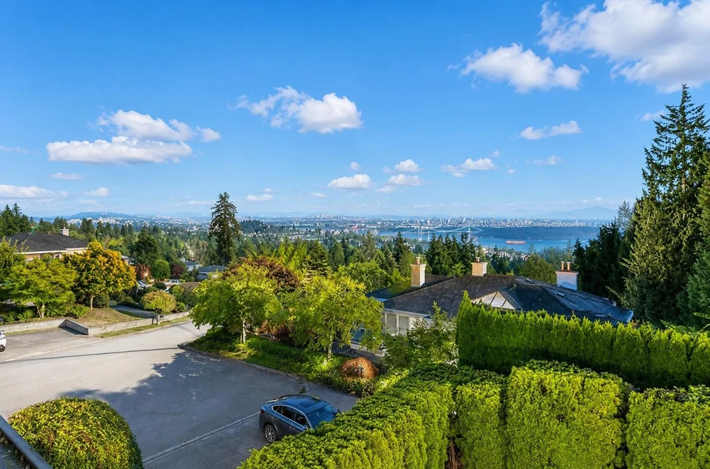 House for sale at 1595 Tyrol Court West Vancouver British Columbia - MLS: R3128822