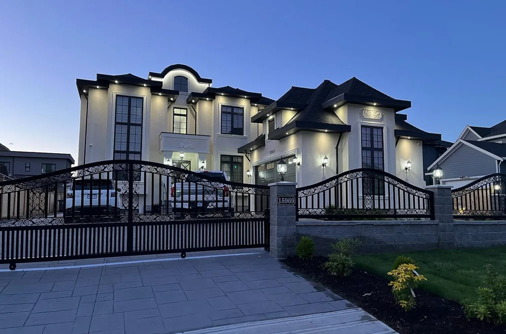 House for sale at 15969 106 Avenue Surrey British Columbia - MLS: R3095976