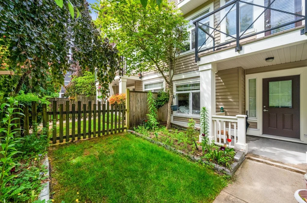 Townhouse for sale at 16 14377 60 Avenue Surrey British Columbia - MLS: R3124978