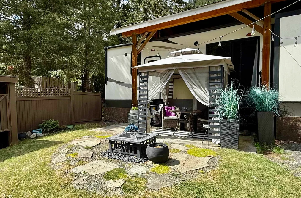 Property for sale at 16 1650 Columbia Valley Road Columbia Valley British Columbia - MLS: R3133839