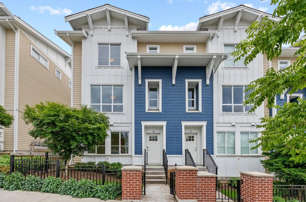 Townhouse for sale at 16 16560 17a Avenue Surrey British Columbia - MLS: R3137580