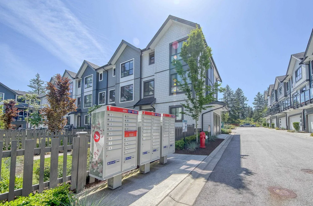 16 16760 25 AVENUE, Surrey BC V3Z 0W4, Surrey BC — Residential for Sale - Photo 2