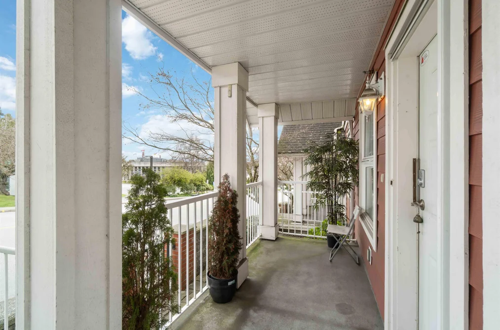 16 188 SIXTH ST STREET, New Westminster BC V3L 2Z9, New Westminster BC — Residential for Sale - Photo 3