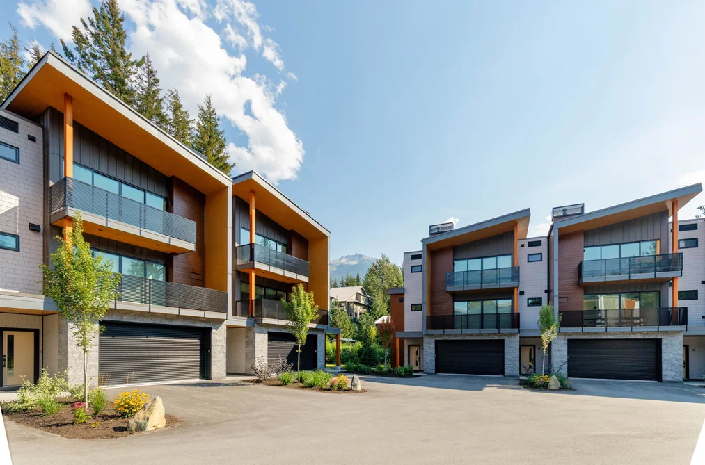 16 2077 GARIBALDI WAY, Whistler BC V0N 1B2, Whistler BC — Residential for Sale - Photo 2