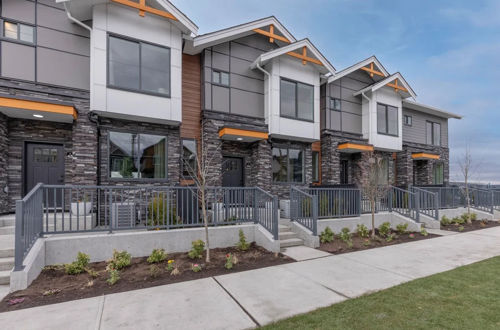 16 6035 141 STREET, Surrey BC V3X 2N2, Surrey BC — Residential for Sale - Photo 2
