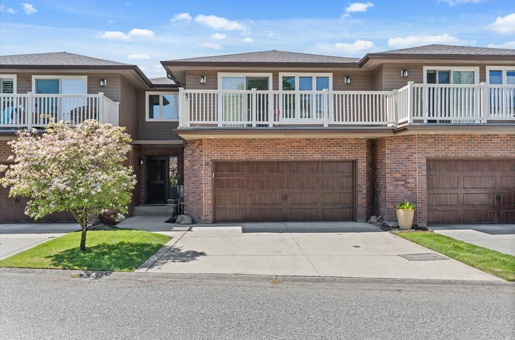 Townhouse for sale at 16 7001 Eden Drive Sardis British Columbia - MLS: R3118095