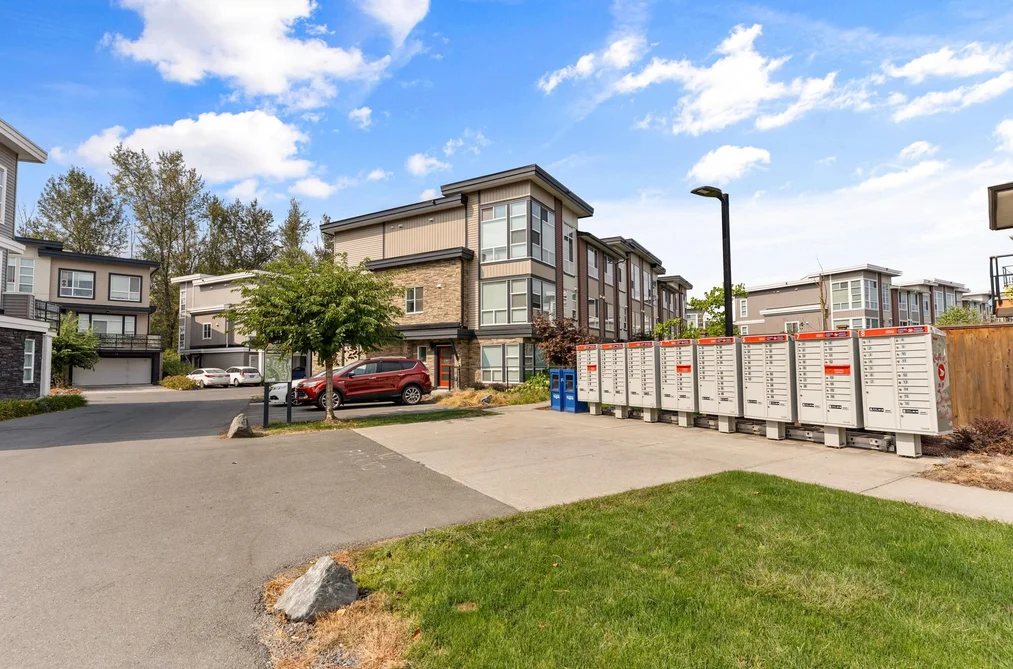 Townhouse for sale at 16 8413 Midtown Way Chilliwack British Columbia - MLS: R3033840