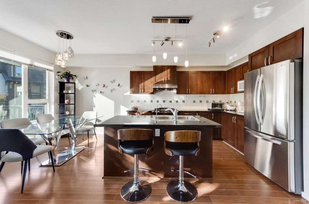 160 3105 DAYANEE SPRINGS BOULEVARD, Coquitlam BC V3E 0C2, Coquitlam BC — Residential for Sale — Photo 3 of 40