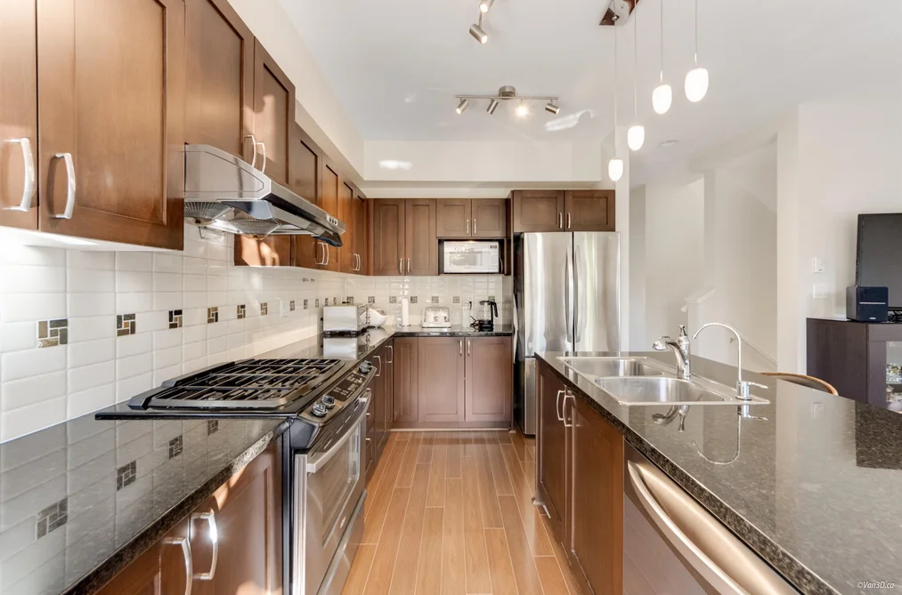 160 3105 DAYANEE SPRINGS BOULEVARD, Coquitlam BC V3E 0C2, Coquitlam BC — Residential for Sale — Photo 4 of 40