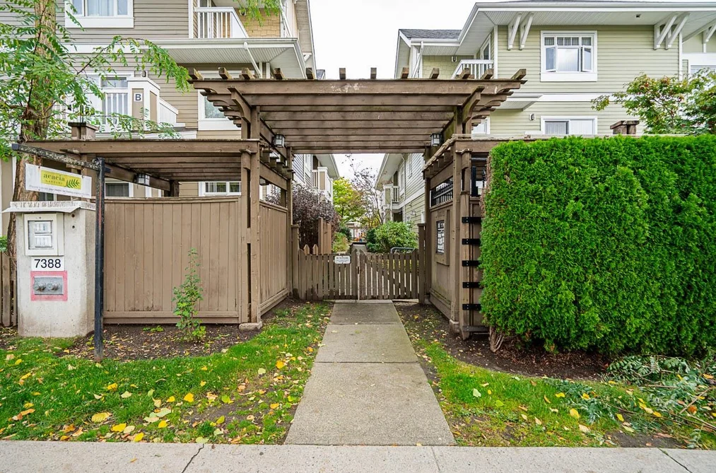 160 7388 MACPHERSON AVENUE, Burnaby BC V5J 0A1, Burnaby BC — Residential for Sale - Photo 2