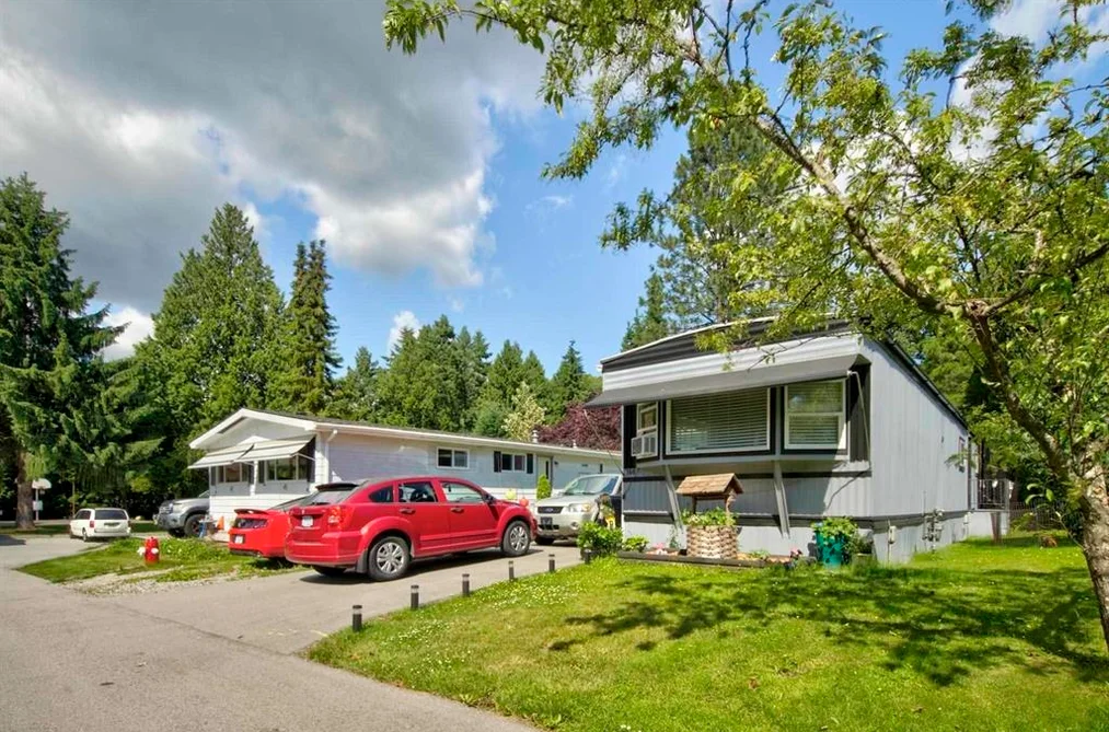 Manufactured Home for sale at 160 7790 King George Boulevard Surrey British Columbia - MLS: R3043639