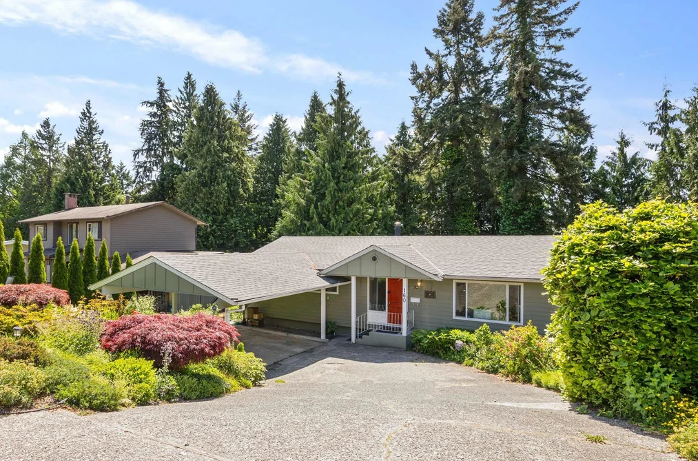 House for sale at 160 Harvard Drive Port Moody British Columbia - MLS: R3127966
