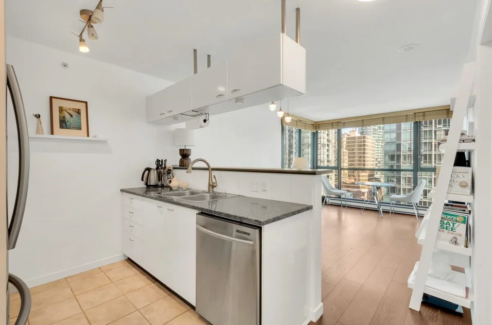 Condo for sale at 1601 1331 Alberni Street Vancouver British Columbia - MLS: R3138746