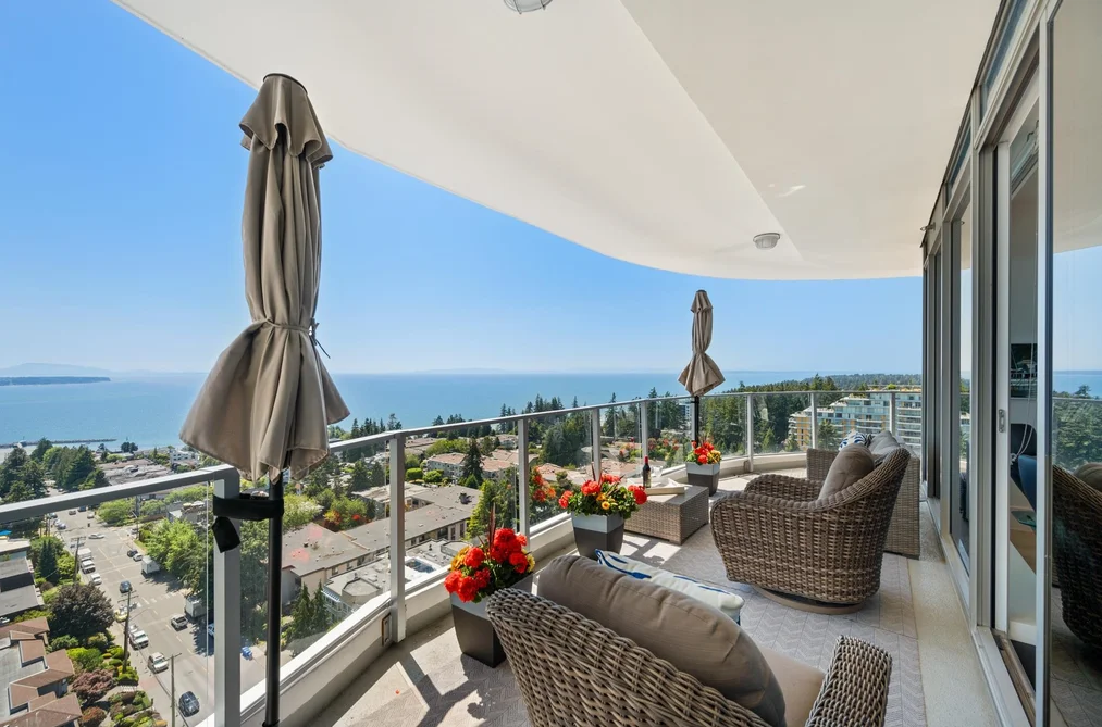 Condo for sale at 1601 1500 Martin Street White Rock British Columbia - MLS: R3032098