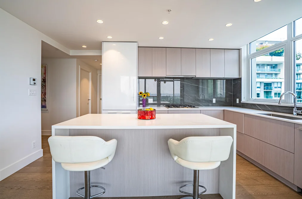 1601 1632 LIONS GATE LANE, North Vancouver BC V7P 0E2, North Vancouver BC — Residential for Sale - Photo 2
