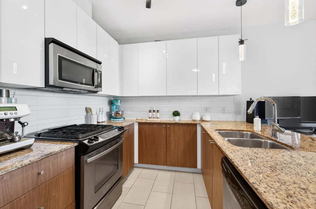 1601 280 ROSS DRIVE, New Westminster BC V3L 0C2, New Westminster BC — Residential for Sale - Photo 6