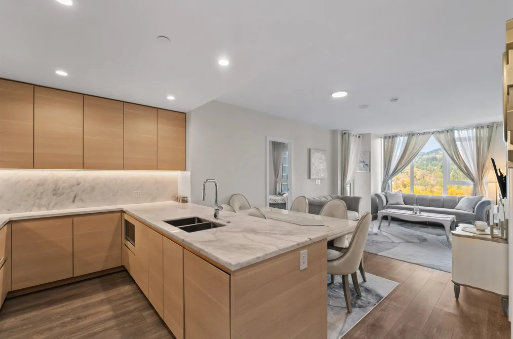 Condo for sale at 1601 305 Morrissey Road Port Moody British Columbia - MLS: R3090966