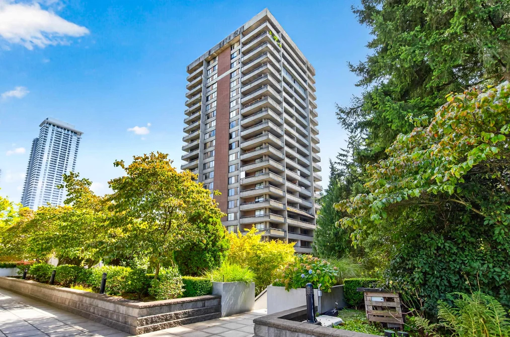 Condo for sale at 1601 3771 Bartlett Court Burnaby British Columbia - MLS: R3160969