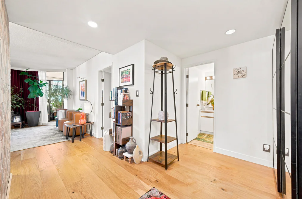 1601 738 BROUGHTON STREET, Vancouver, BC — Residential for Sale — Photo 22 of 31