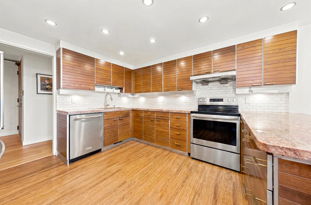 1601 738 BROUGHTON STREET, Vancouver, BC — Residential for Sale — Photo 7 of 31