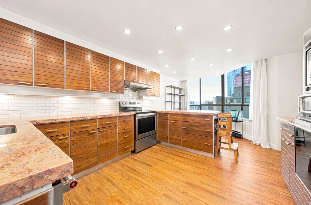 1601 738 BROUGHTON STREET, Vancouver, BC — Residential for Sale — Photo 8 of 31