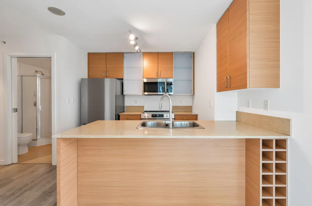 1601 928 HOMER STREET, Vancouver BC V6B 1T7, Vancouver BC — Residential for Sale - Photo 2