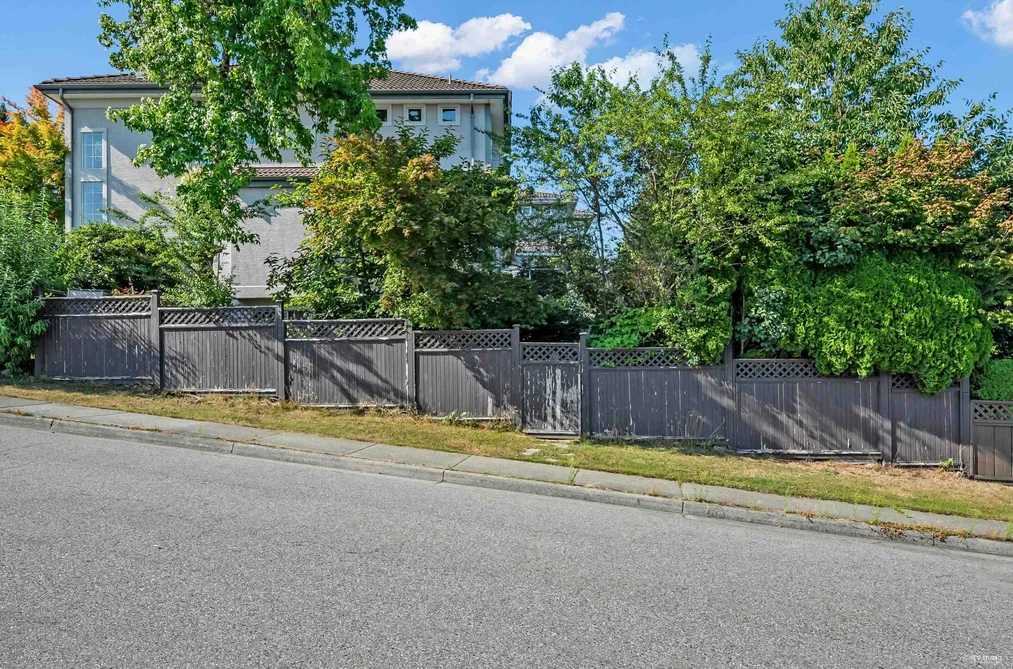 1601 PINETREE WAY, Coquitlam BC V3E 3C4, Coquitlam BC — Residential for Sale - Photo 3